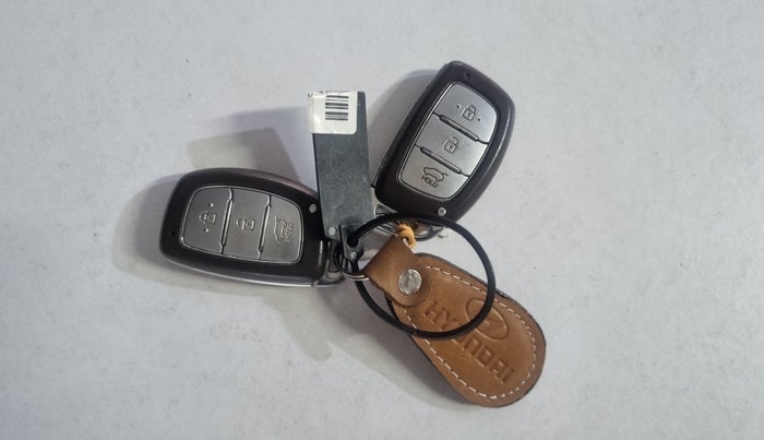 2019 Hyundai Creta SX 1.6 PETROL, Petrol, Manual, 1,08,819 km, Key Close Up