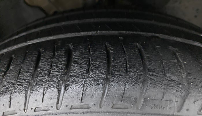 2014 Volkswagen Jetta COMFORTLINE 2.0L TDI, Diesel, Manual, 87,321 km, Right Front Tyre Tread