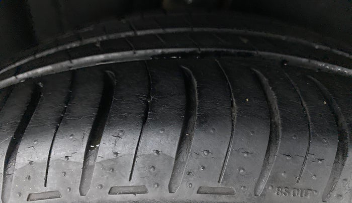 2014 Volkswagen Jetta COMFORTLINE 2.0L TDI, Diesel, Manual, 87,321 km, Right Rear Tyre Tread