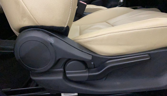 2020 Honda City 1.5L I-VTEC ZX CVT, Petrol, Automatic, 24,445 km, Driver Side Adjustment Panel