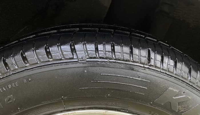 2013 Honda Brio VX AT, Petrol, Automatic, 45,841 km, Left Rear Tyre Tread