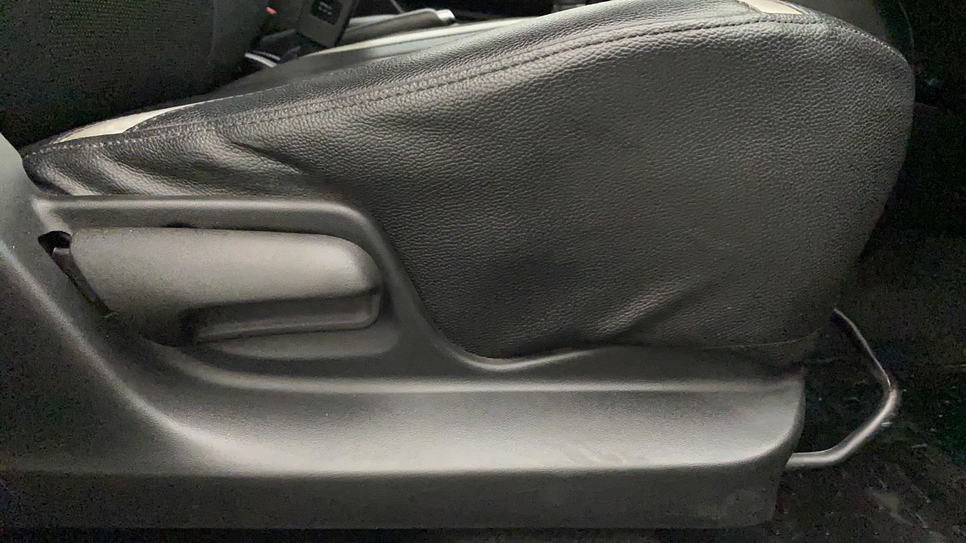 2014 Maruti Swift VXI, Petrol, Manual, 27,069 km, Driver Side Adjustment Panel