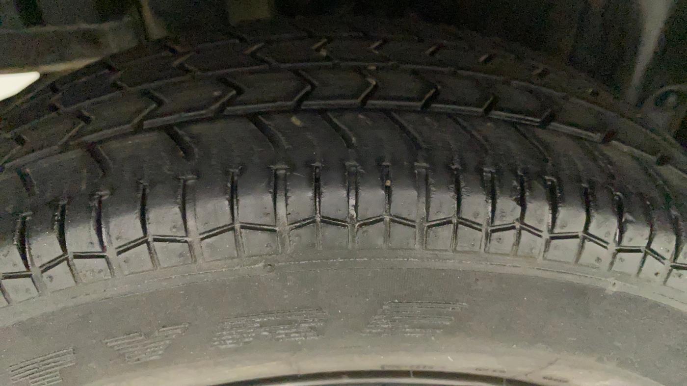2014 Maruti Swift VXI, Petrol, Manual, 27,069 km, Right Rear Tyre Tread