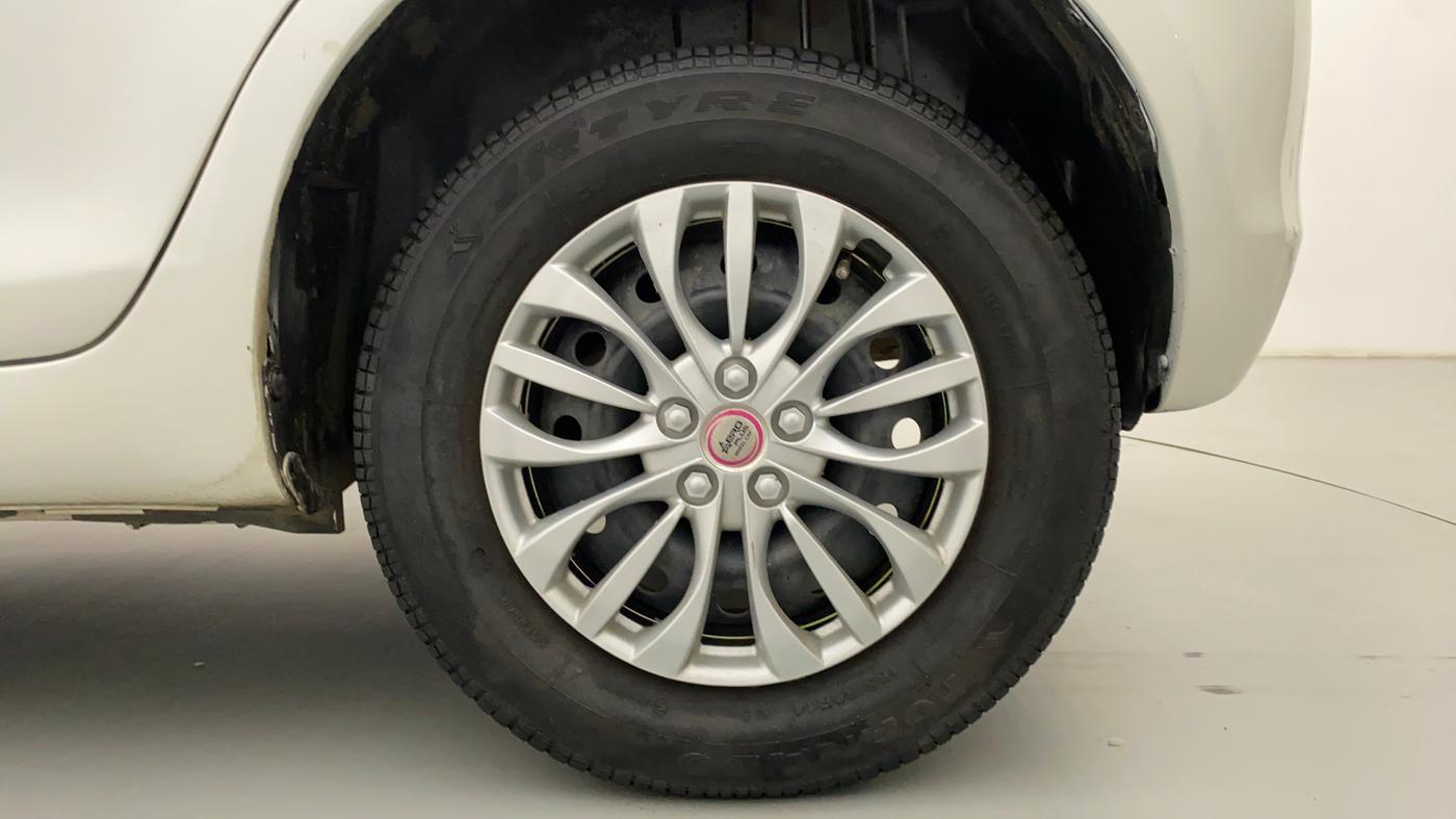2014 Maruti Swift VXI, Petrol, Manual, 27,069 km, Left Rear Wheel
