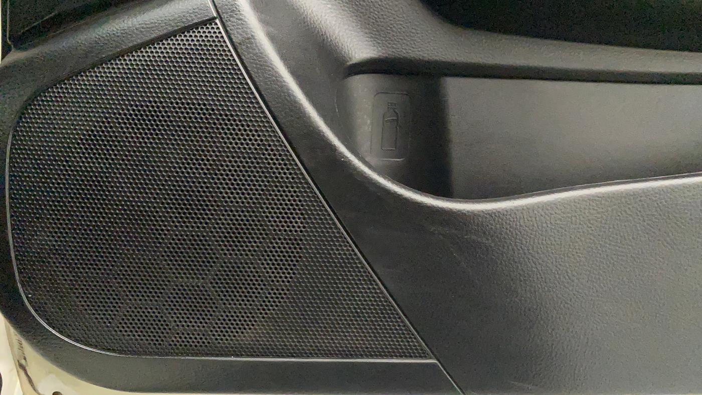 2014 Maruti Swift VXI, Petrol, Manual, 27,069 km, Speaker