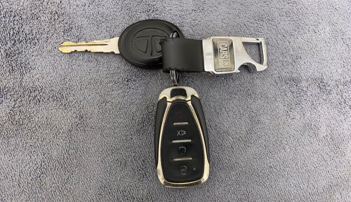 2018 Tata Tiago XE PETROL, Petrol, Manual, 47,846 km, Key Close Up