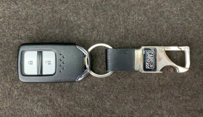 2018 Honda CRV 2.4 AWD AT, Petrol, Automatic, 35,146 km, Key Close Up