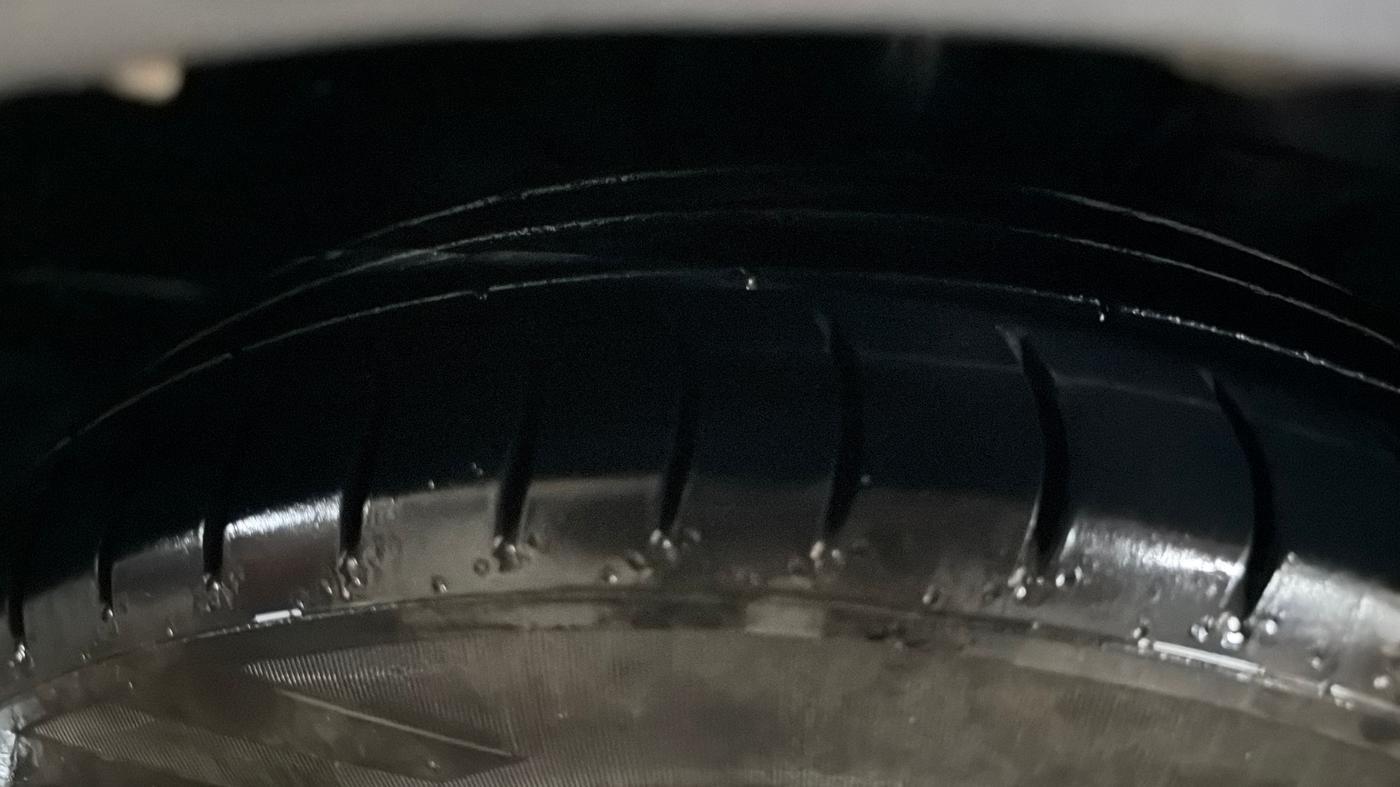 2019 Tata Tiago XZA PETROL, Petrol, Automatic, 1,01,628 km, Right Front Tyre Tread
