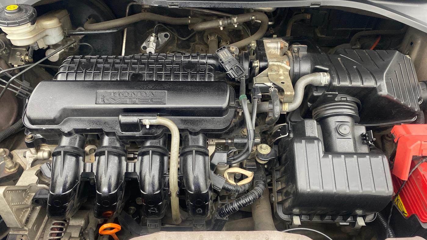 2015 Honda Amaze 1.2L I-VTEC S, Petrol, Manual, 1,08,925 km, Engine View