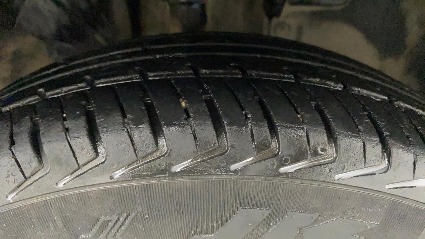 2018 Renault Kwid RXL, Petrol, Manual, 49,390 km, Right Front Tyre Tread