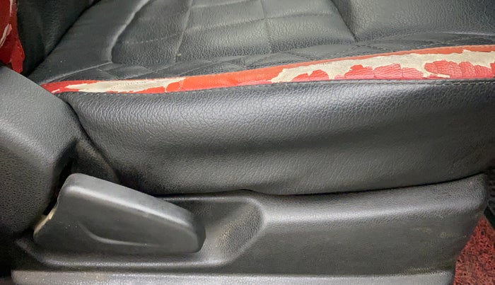 2018 Renault Kwid RXL, Petrol, Manual, 49,390 km, Driver Side Adjustment Panel