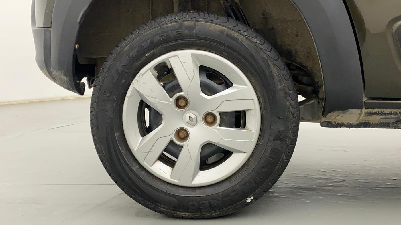 2018 Renault Kwid RXL, Petrol, Manual, 49,390 km, Right Rear Wheel