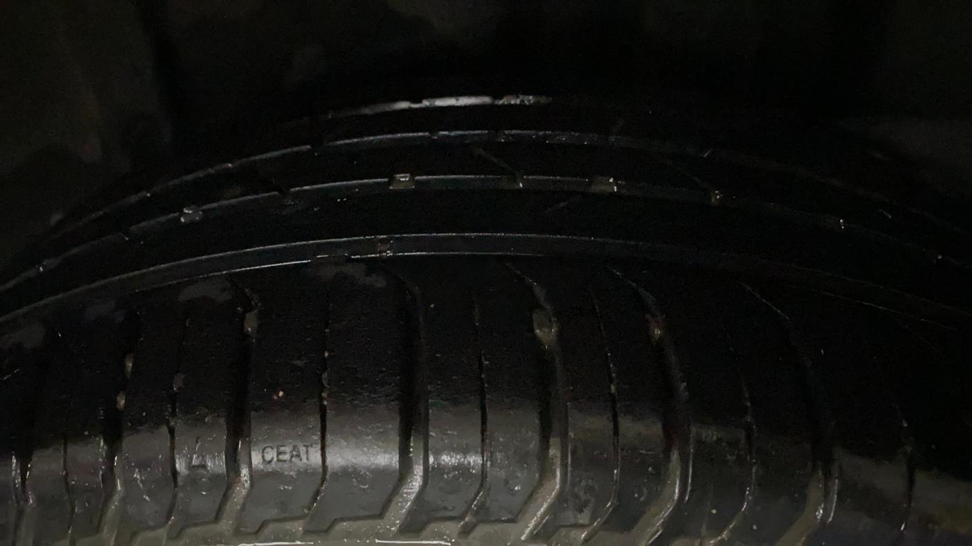 2022 Volkswagen VIRTUS TOPLINE TSI 1.0 AT, Petrol, Automatic, 16,917 km, Left Rear Tyre Tread