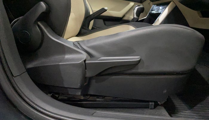 2022 Volkswagen VIRTUS TOPLINE TSI 1.0 AT, Petrol, Automatic, 16,917 km, Driver Side Adjustment Panel