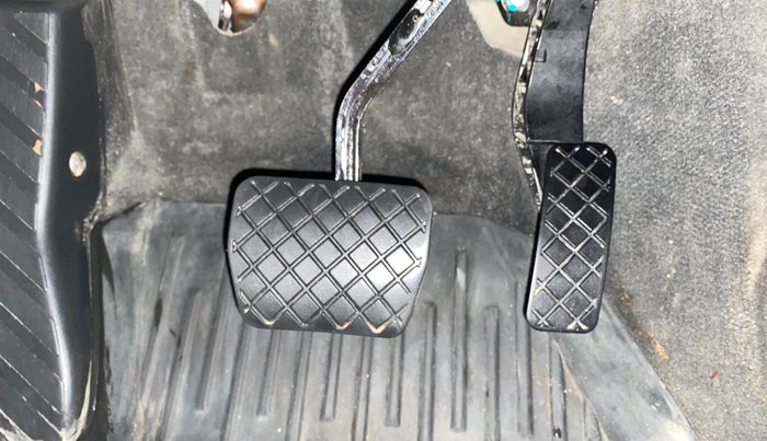 2022 Volkswagen VIRTUS TOPLINE TSI 1.0 AT, Petrol, Automatic, 16,917 km, Pedals