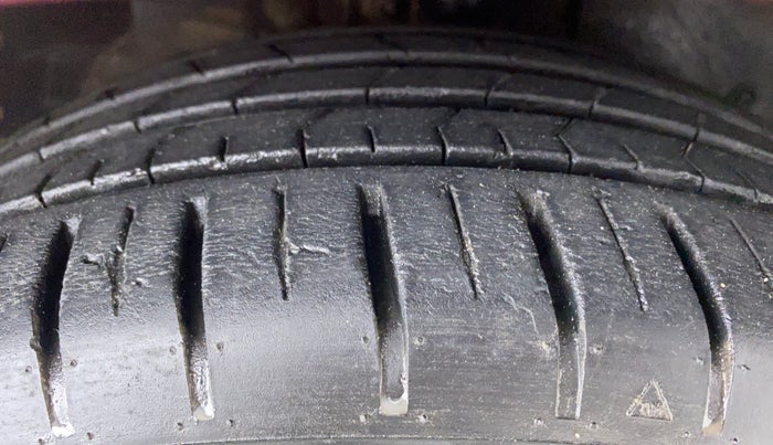 2019 Ford Figo Aspire 1.2 TITANIUM+ PETROL, Petrol, Manual, 11,852 km, Right Front Tyre Tread