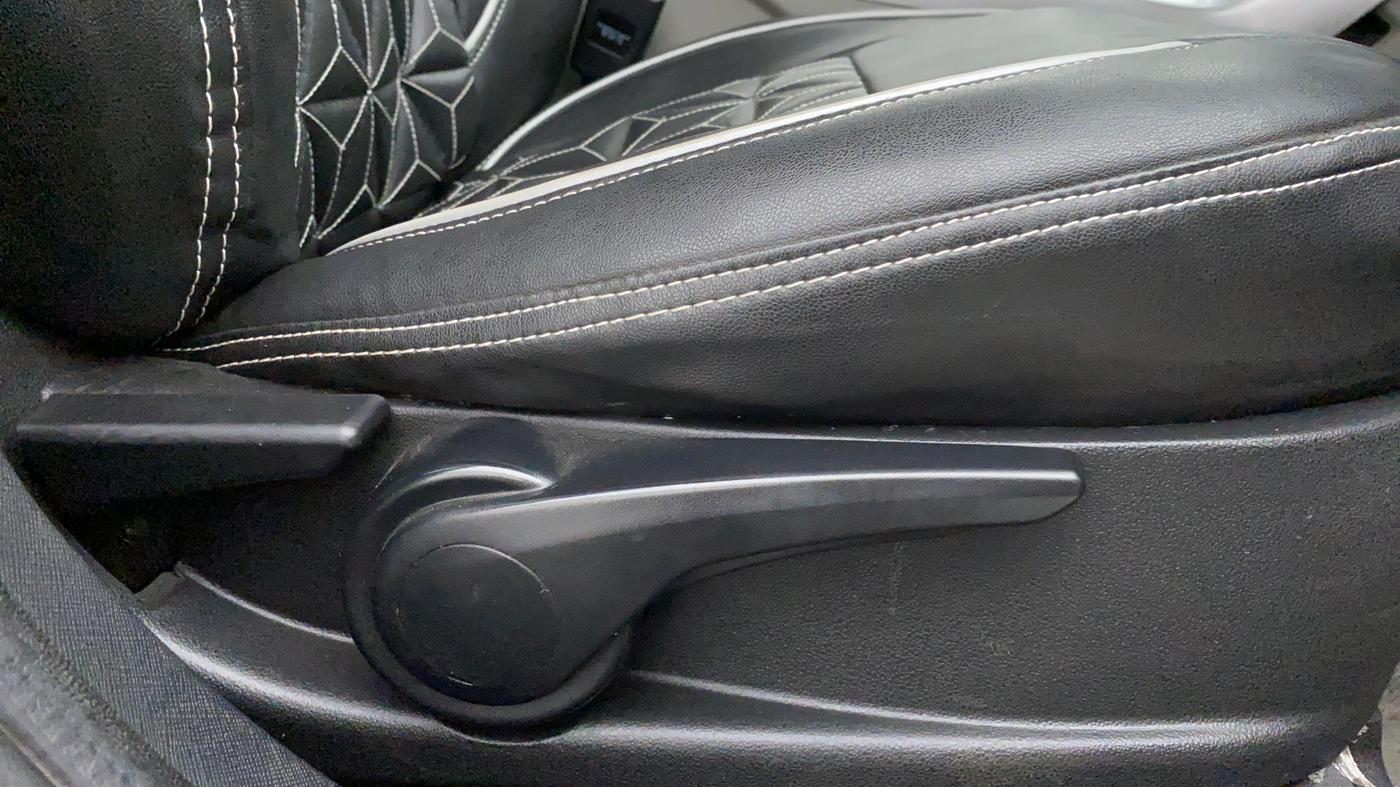 2018 Tata NEXON XZA+ 1.5, Diesel, Automatic, 58,312 km, Driver Side Adjustment Panel
