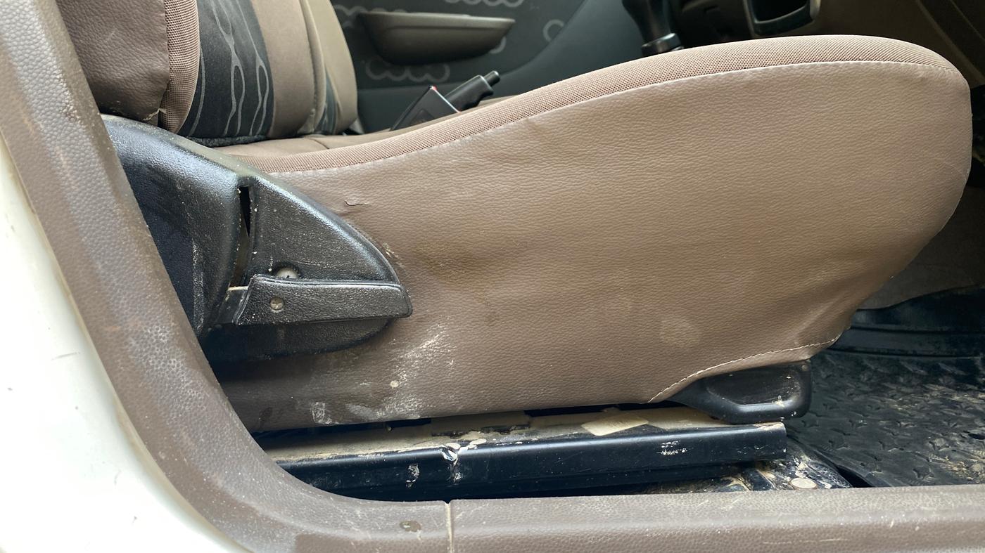 2013 Maruti Alto 800 LXI, Petrol, Manual, 96,911 km, Driver Side Adjustment Panel