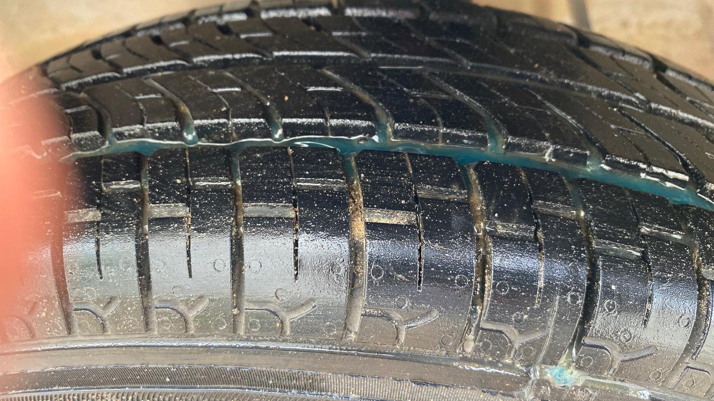 2013 Maruti Alto 800 LXI, Petrol, Manual, 96,911 km, Left Front Tyre Tread