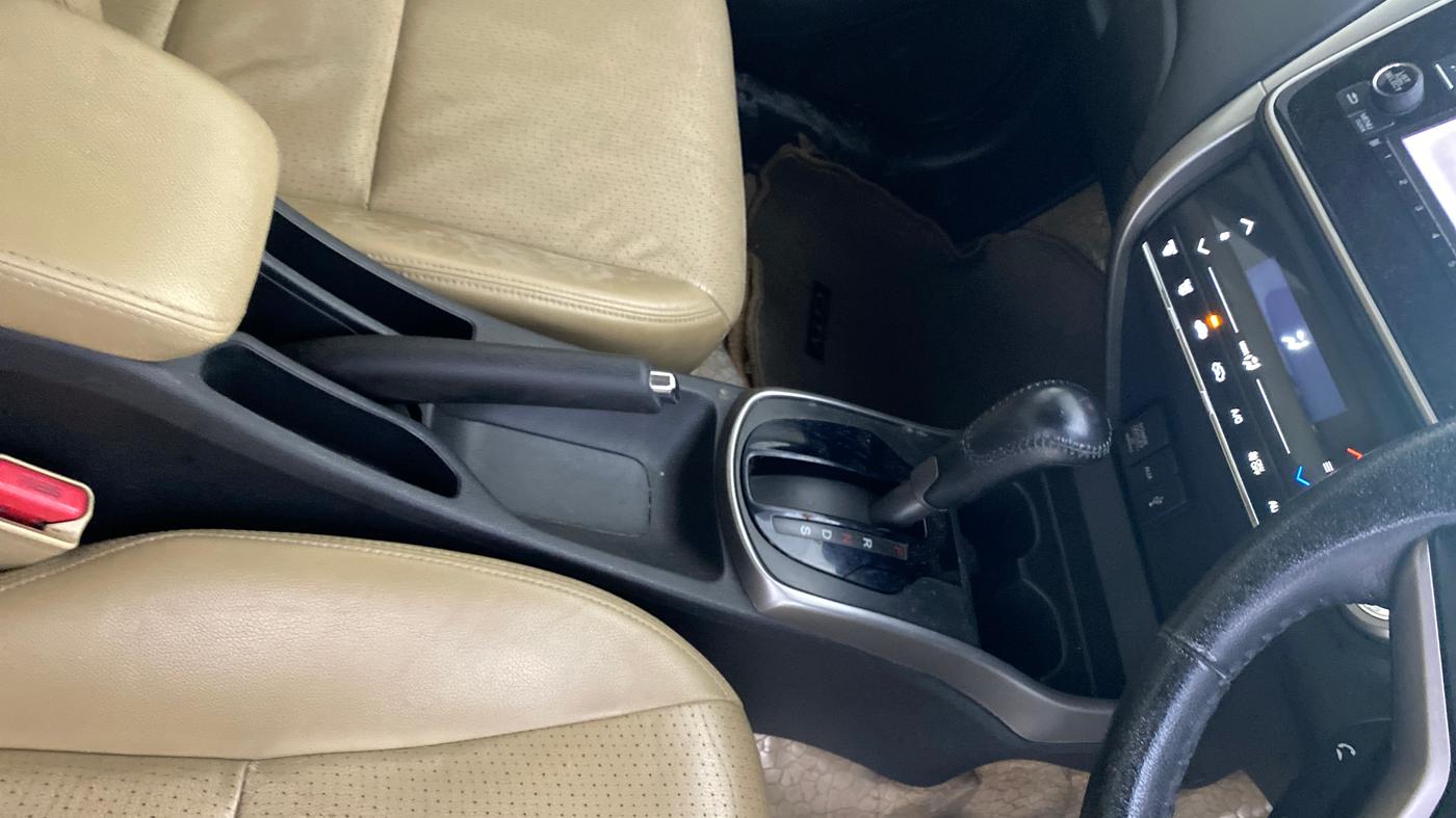 2015 Honda City 1.5L I-VTEC VX CVT, Petrol, Automatic, 69,664 km, Gear Lever