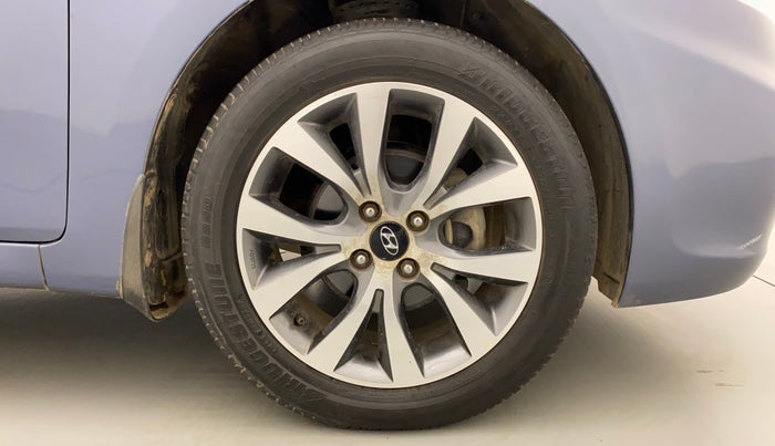 2014 Hyundai Verna FLUIDIC 1.6 VTVT SX, Petrol, Manual, 51,111 km, Right Front Wheel