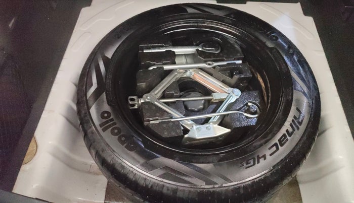 2022 MG ASTOR  SHARP 1.5 MT IVORY , Petrol, Manual, 63,172 km, Spare Tyre