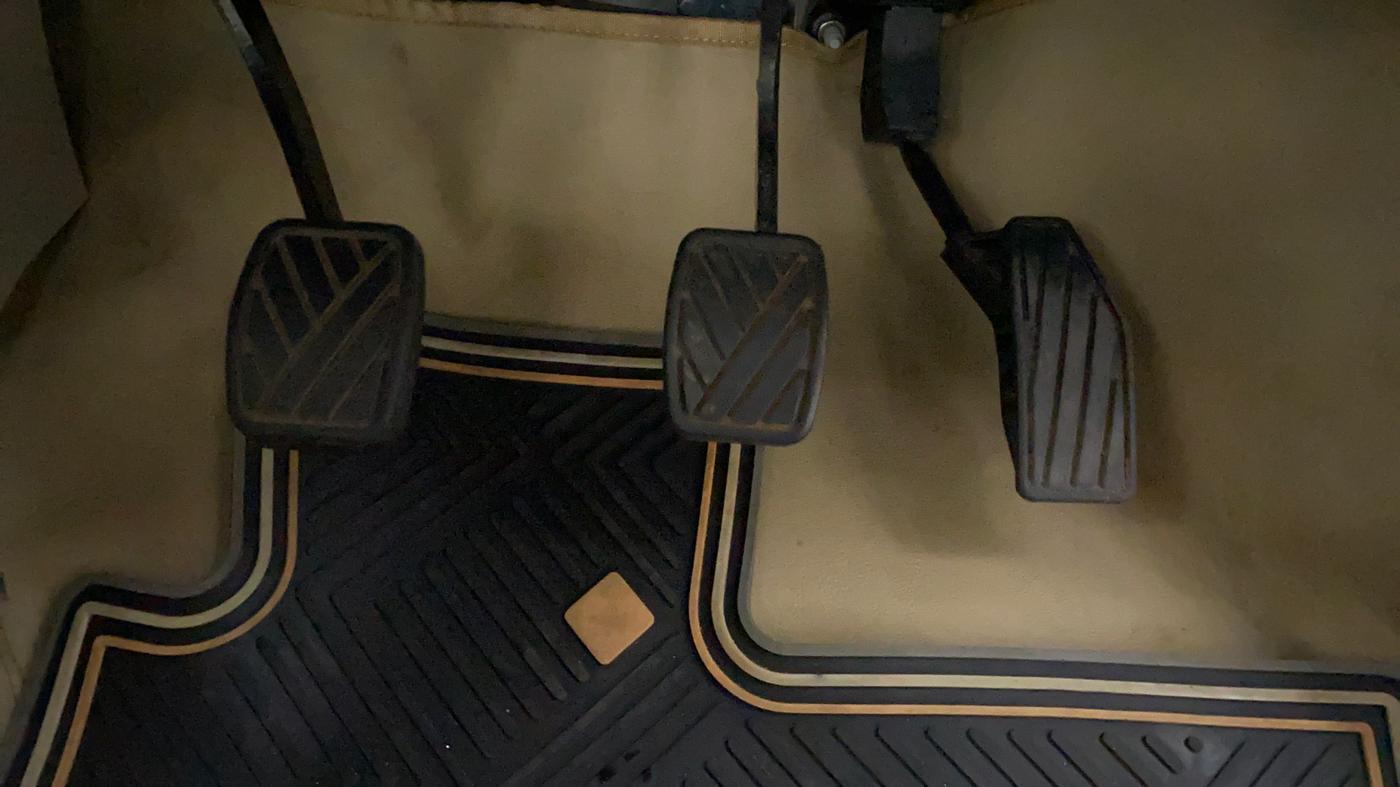 2018 Maruti Dzire VXI, Petrol, Manual, 12,784 km, Pedals