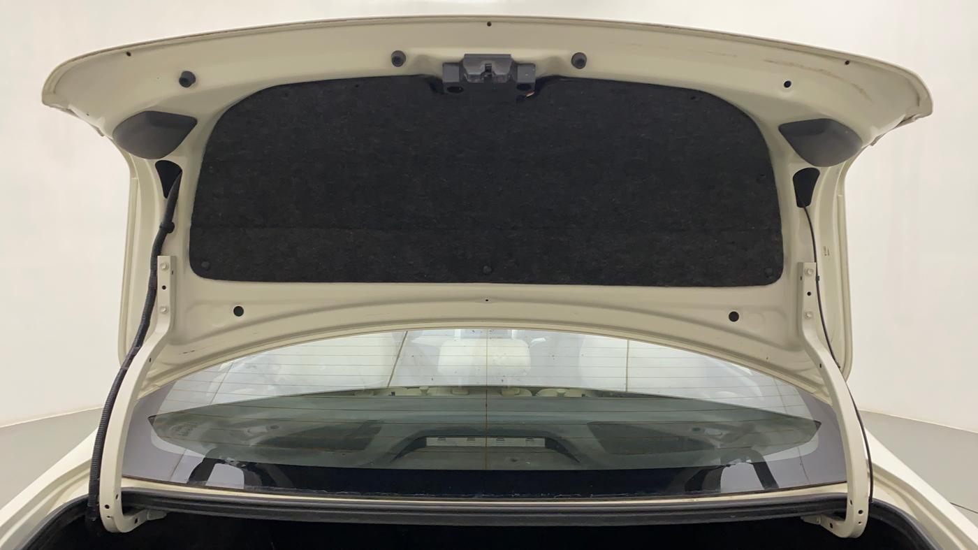 2012 Toyota Corolla Altis VL AT PETROL, Petrol, Automatic, 60,438 km, Boot Door Open