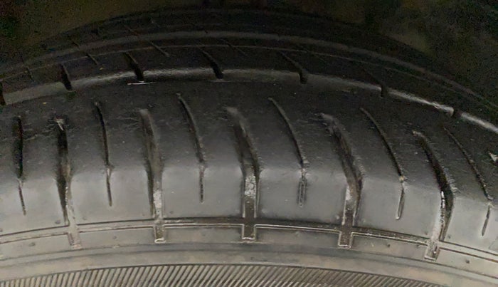 2012 Toyota Corolla Altis VL AT PETROL, Petrol, Automatic, 60,438 km, Left Rear Tyre Tread