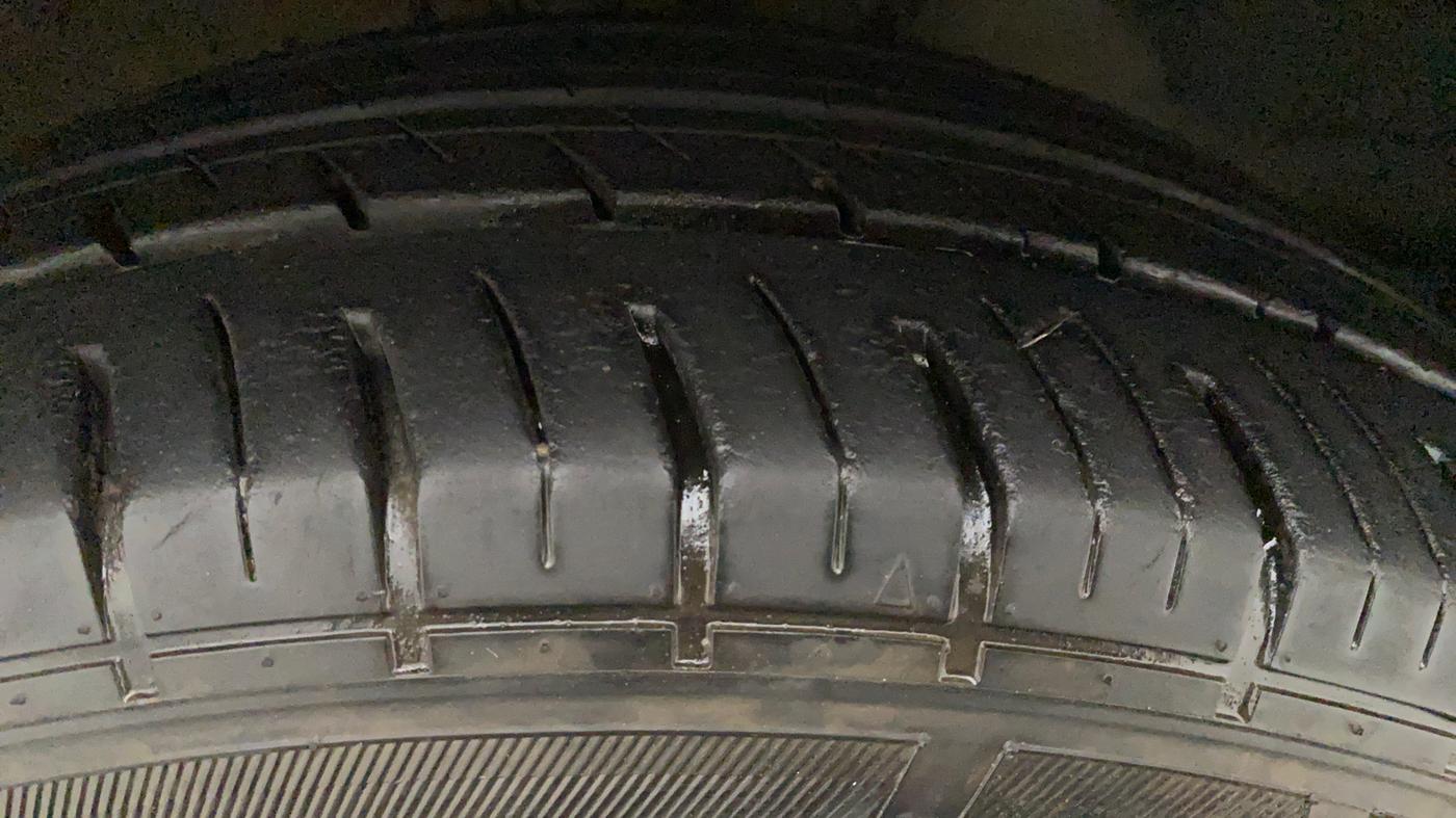 2012 Toyota Corolla Altis VL AT PETROL, Petrol, Automatic, 60,438 km, Right Front Tyre Tread