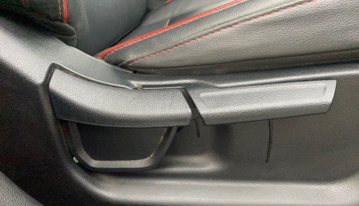 2021 Hyundai NEW I20 N LINE N6 1.0 TURBO GDI IMT, Petrol, Manual, 64,119 km, Driver Side Adjustment Panel