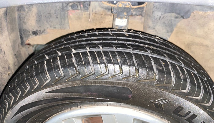 2016 Renault Kwid RXL, Petrol, Manual, 76,125 km, Left Front Tyre Tread