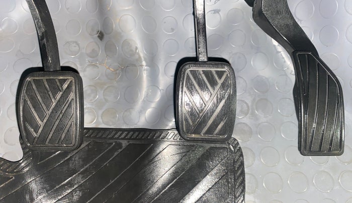 2014 Maruti Ertiga ZXI, Petrol, Manual, 54,724 km, Pedals