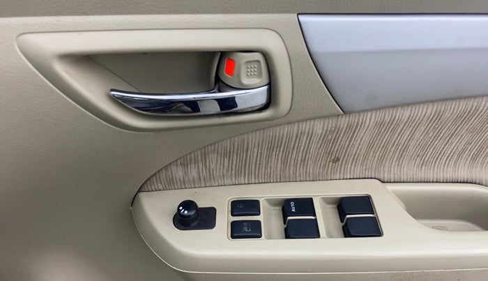 2014 Maruti Ertiga ZXI, Petrol, Manual, 54,724 km, Driver Side Door Panels Control