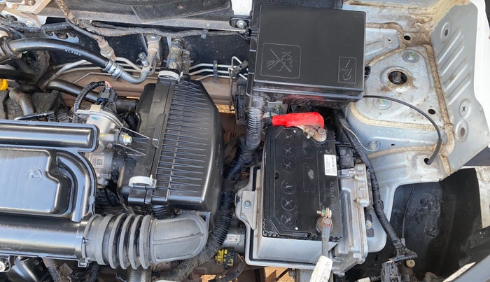 2024 Renault Kwid CLIMBER 1.0 AMT Dual Tone , Petrol, Automatic, 11,985 km, Engine View - Left