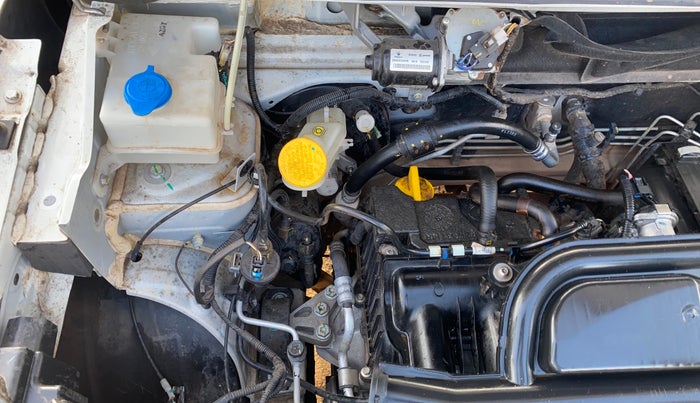 2024 Renault Kwid CLIMBER 1.0 AMT Dual Tone , Petrol, Automatic, 11,985 km, Engine View - Right