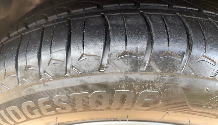 2018 Ford FREESTYLE TITANIUM 1.2 PETROL, Petrol, Manual, 59,316 km, Left Front Tyre Tread