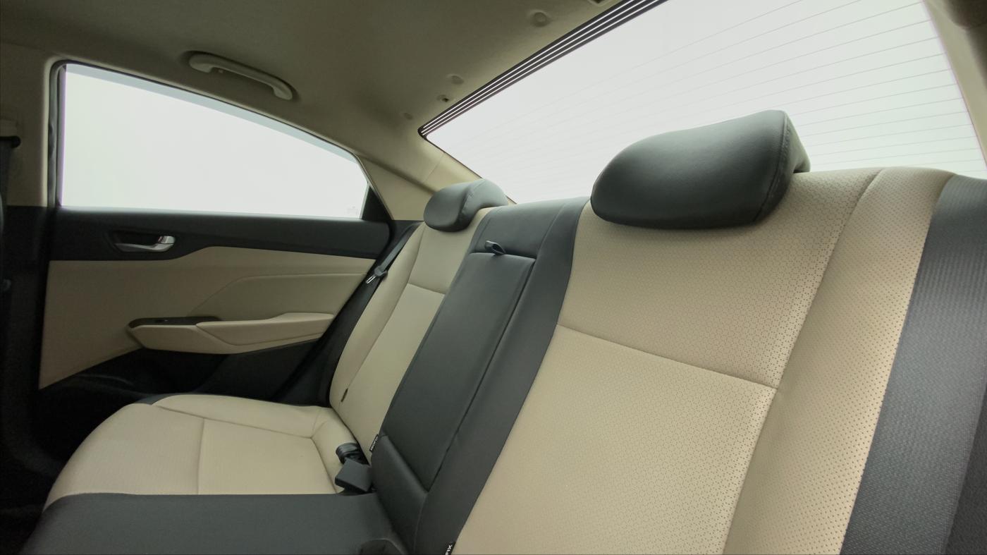 2022 Hyundai Verna SX (O) 1.5 VTVT IVT, Petrol, Automatic, 10,320 km, Right Side Rear Door Cabin