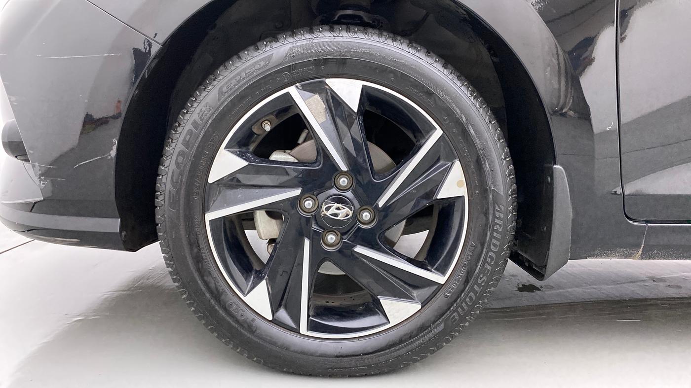 2022 Hyundai Verna SX (O) 1.5 VTVT IVT, Petrol, Automatic, 10,320 km, Left Front Wheel