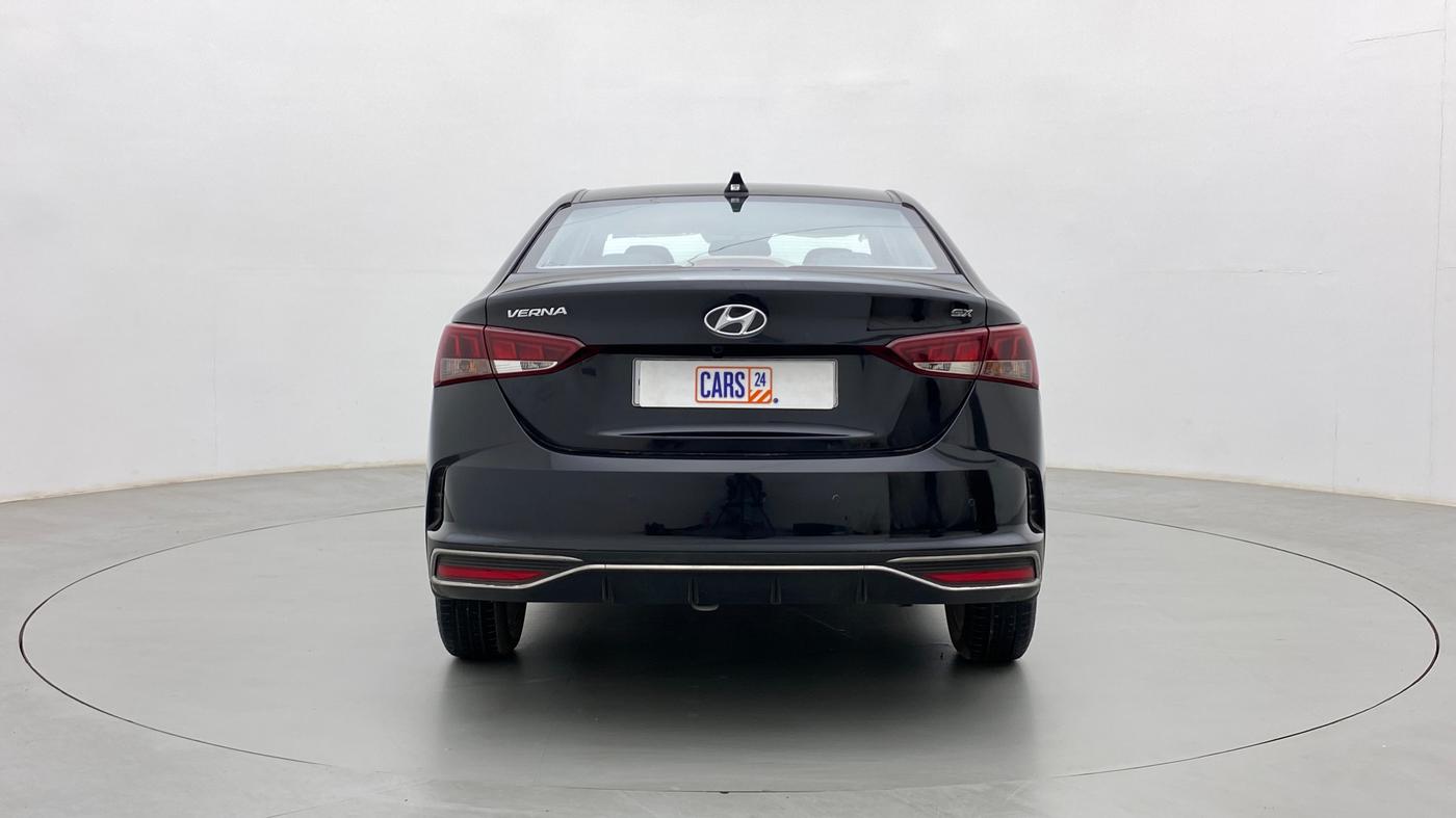 2022 Hyundai Verna SX (O) 1.5 VTVT IVT, Petrol, Automatic, 10,320 km, Back/Rear