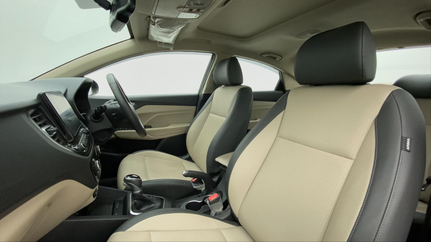 2022 Hyundai Verna SX (O) 1.5 VTVT IVT, Petrol, Automatic, 10,320 km, Right Side Front Door Cabin