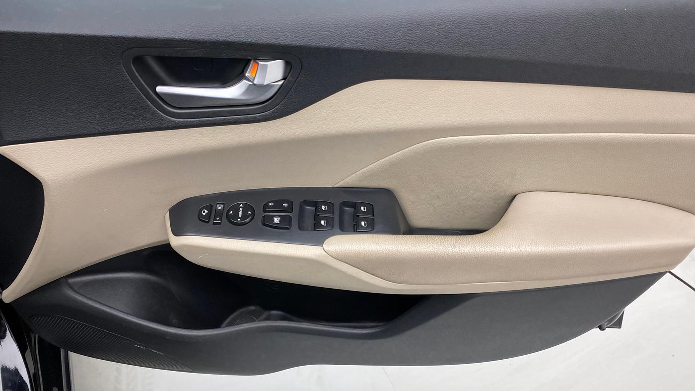 2022 Hyundai Verna SX (O) 1.5 VTVT IVT, Petrol, Automatic, 10,320 km, Driver Side Door Panels Control