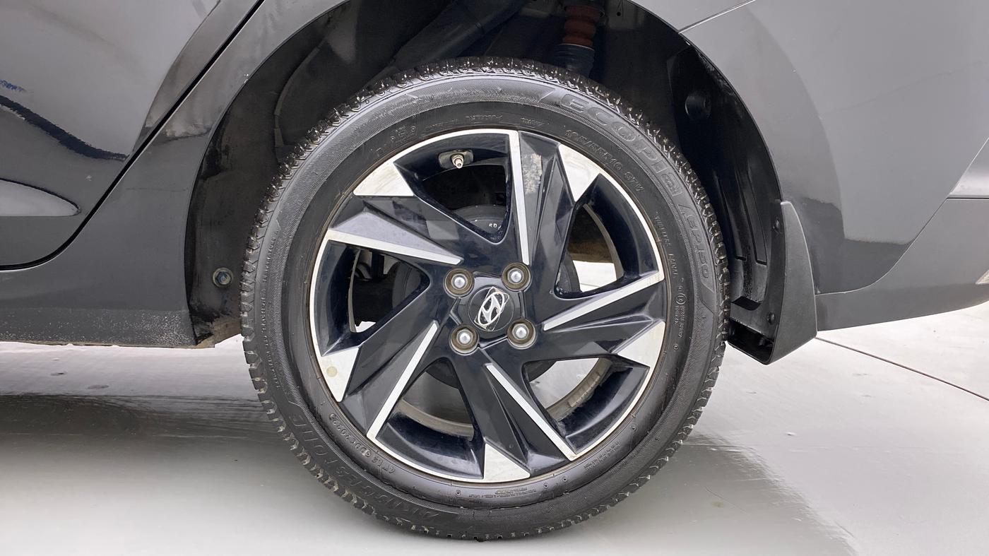 2022 Hyundai Verna SX (O) 1.5 VTVT IVT, Petrol, Automatic, 10,320 km, Left Rear Wheel