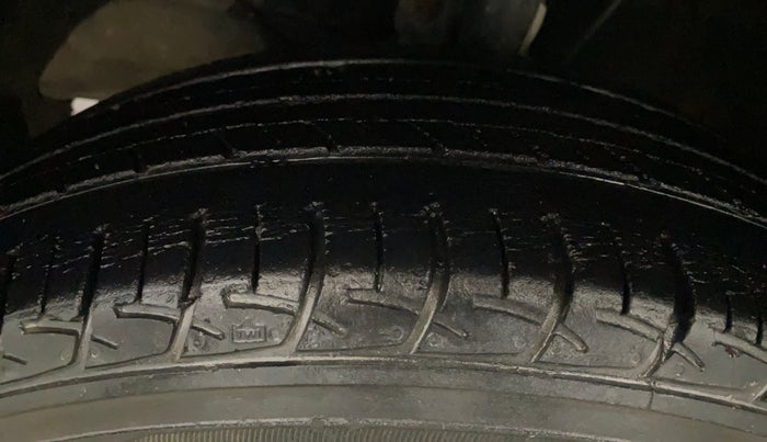 2018 Maruti Baleno DELTA PETROL 1.2, Petrol, Manual, 58,870 km, Left Front Tyre Tread