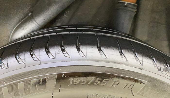 2017 Hyundai Verna 1.6 VTVT SX (O) AT, Petrol, Automatic, 71,150 km, Left Rear Tyre Tread