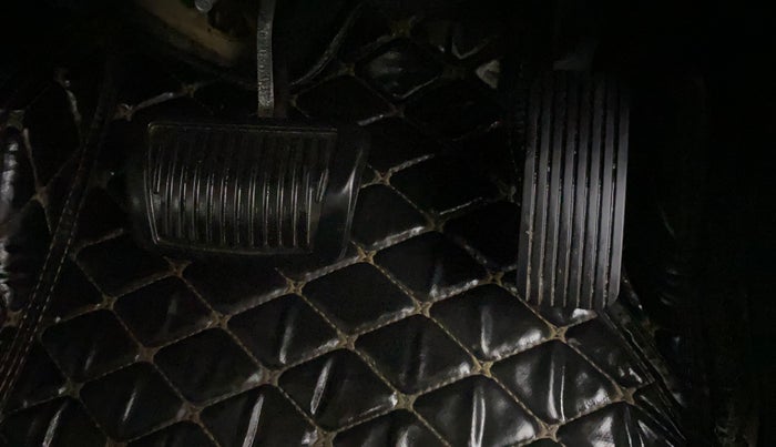 2017 Hyundai Verna 1.6 VTVT SX (O) AT, Petrol, Automatic, 71,150 km, Pedals