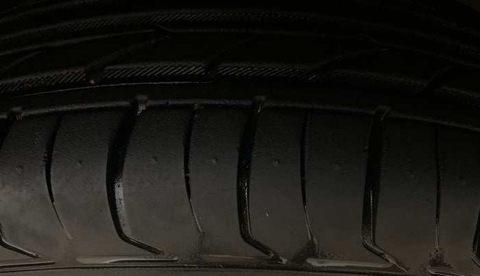 2018 Maruti Dzire VXI, Petrol, Manual, 71,226 km, Right Front Tyre Tread