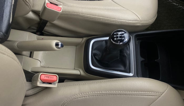 2018 Maruti Dzire VXI, Petrol, Manual, 71,226 km, Gear Lever