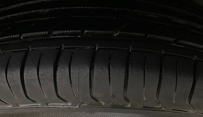 2018 Maruti Dzire VXI, Petrol, Manual, 71,226 km, Left Rear Tyre Tread