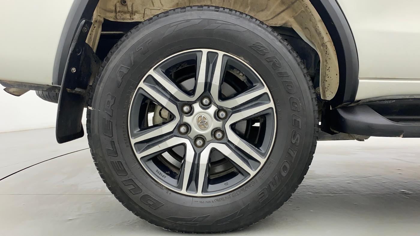 2018 Toyota Fortuner 2.8 4x2 AT, Diesel, Automatic, 86,567 km, Right Rear Wheel